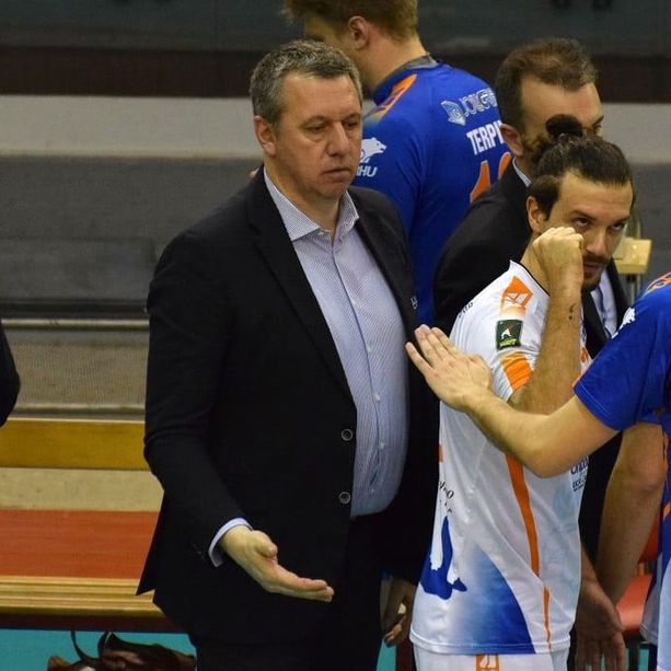 Volley A2/M: Il Vbc Synergy Mondovì con la testa tra presente e futuro, il Ds Andrea Fia: “Qui non molla nessuno! Con il presidente Augustoni stiamo già pensando alla prossima stagione…”