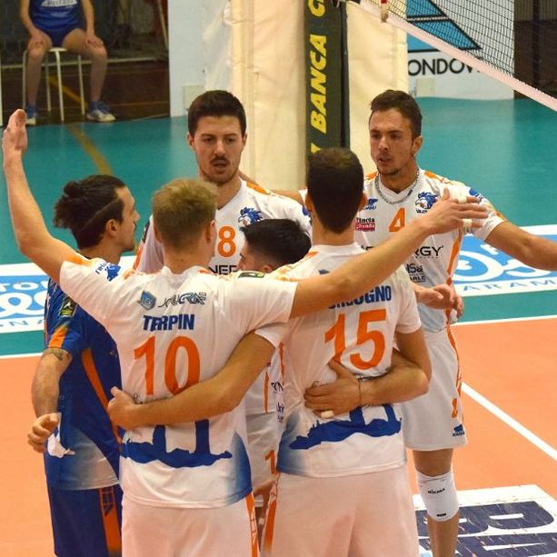 Volley A2/M: Anche il Brescia di Cisolla è costretto ad inchinarsi davanti ai Galletti! Il Vbc Synergy Mondovì vince al tie-break