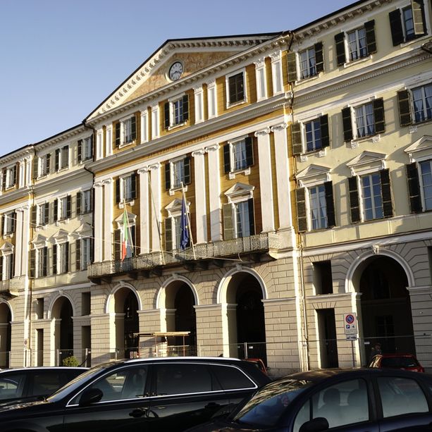 Inviò ad amici e parenti le foto intime della ex: l'accusa chiede di condannarlo a un anno e due mesi di carcere