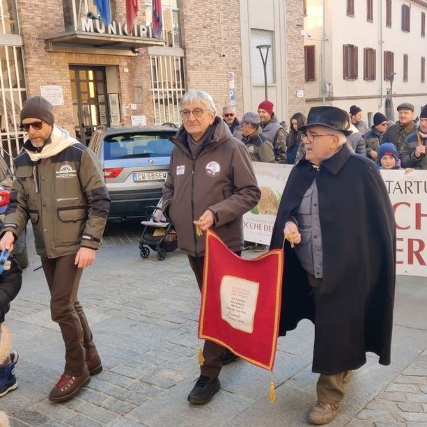 Festa con pedigree a Canale per il 15° raduno di trifolao e &quot;tabui&quot; [FOTO E VIDEO]