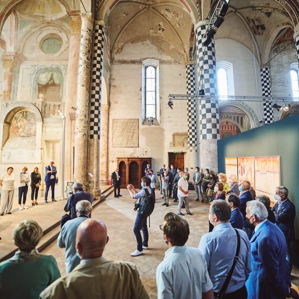 Alba omaggia l’arte di Piero Simondo, protagonista delle avanguardie del Novecento [FOTO E VIDEO]
