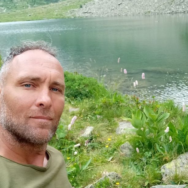 Lo schianto a pochi metri dall’arrivo sul posto di lavoro: autotrasportatore di Sommariva del Bosco vittima dell’incidente in via Don Orione a Bra