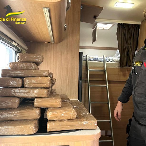 Origini albesi per il 44enne arrestato in Sardegna con 28 chili di cocaina purissima [VIDEO]