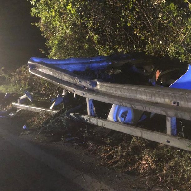 Auto esce di strada e si ribalta a Bastia Mondovì: un ferito