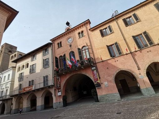 Alba, bagarre in Consiglio  all’ultima seduta prima del voto.  La minoranza: &quot;Noi insultati&quot;