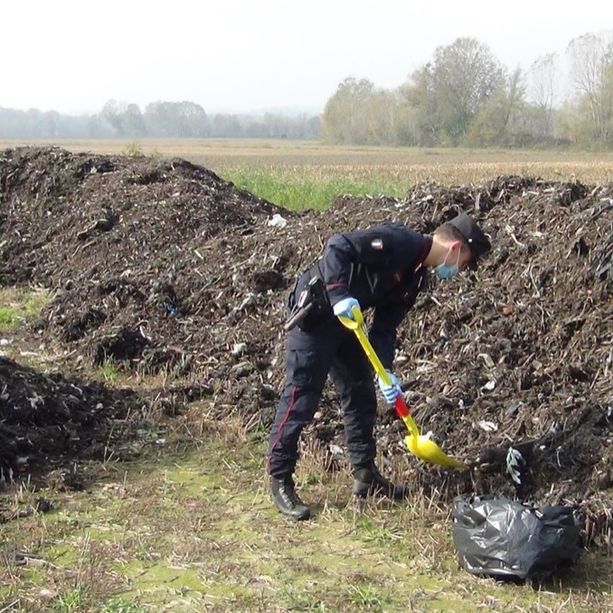 Fanghi e rifiuti nei campi dell’Albese: 11 misure cautelari disposte dalla Dda di Torino (VIDEO)
