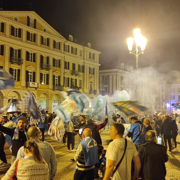 Napoli campione d'Italia: Cuneo si tinge d'azzurro [FOTO E VIDEO]