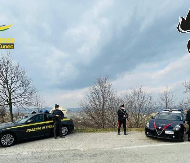 Sfruttamento del lavoro in vigna nei comuni del Moscato: in manette due coniugi titolari di nota cooperativa agricola