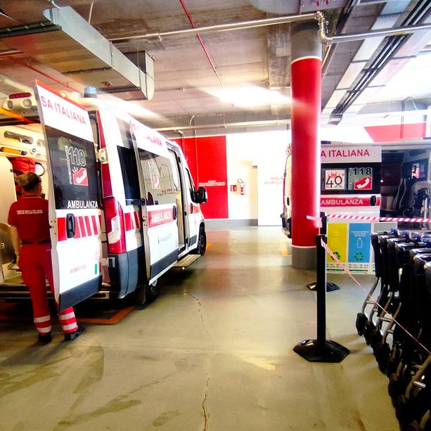 Attimi di tensione sabato sera a Carrù in un locale pubblico