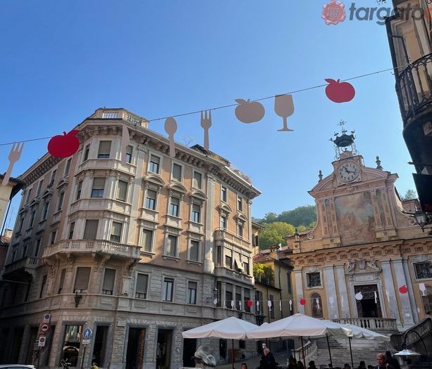 Da Breo a Piazza Mondovì si veste con le installazioni aeree per &quot;Peccati di Gola&quot; [FOTO]