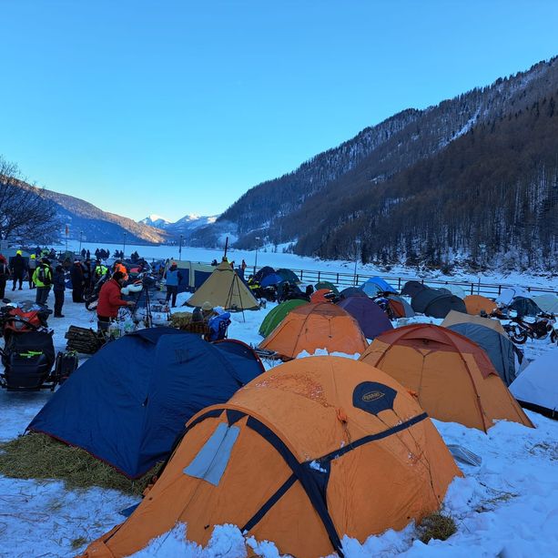 Successo a Pontechianale per l’Agnellotreffen 2024: 1600 i motociclisti dall’Italia e dall'estero per il motoraduno più alto d'Europa