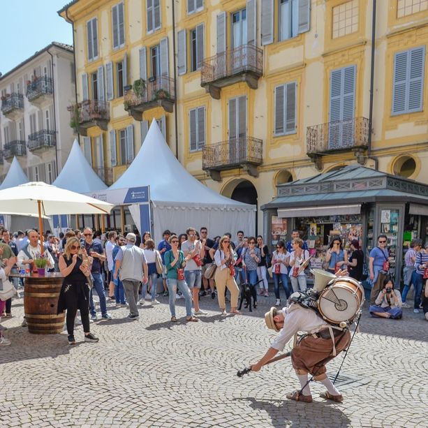 Così nei fine settimana di &quot;Vinum&quot; piazza Duomo ad Alba diventerà la “Piazza dei bambini e delle famiglie”