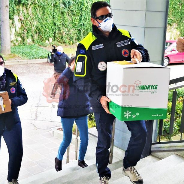 Consegnati alla casa di riposo di Rodello le prime 70 dosi di vaccino BionTech Pfizer contro il Covid-19 (VIDEO)