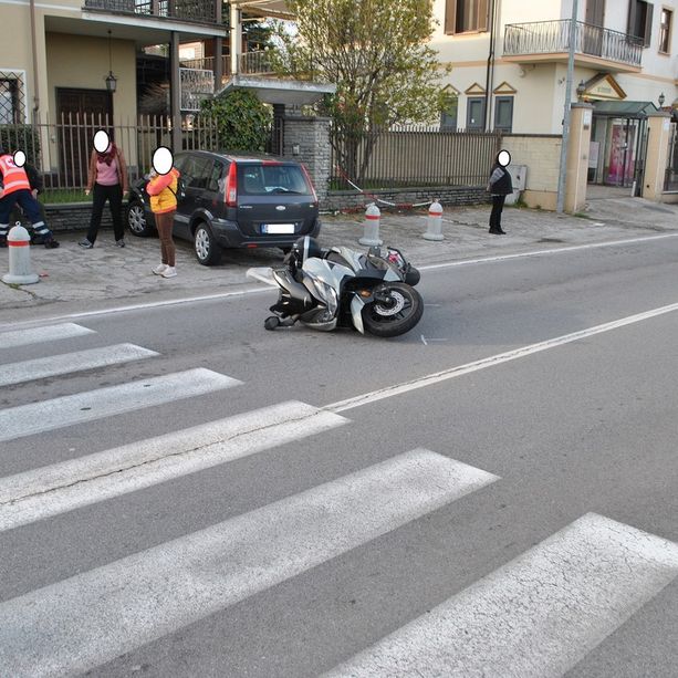 Bra, due pedoni investiti  nel giro di pochi giorni tra  via Piumatti e piazza Roma