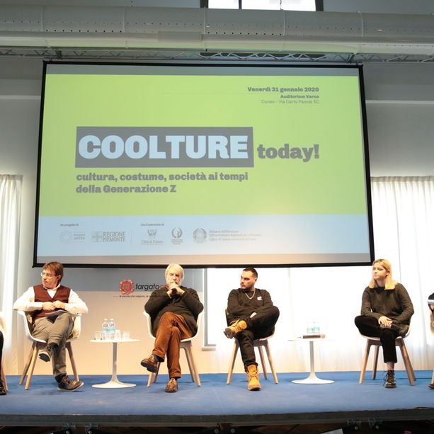 &quot;Giovani, disobbedite!&quot;, il consiglio di Crepet a 200 studenti cuneesi: al via il progetto &quot;The Youth Factor&quot; dedicato alla Z generation (FOTO E VIDEO)