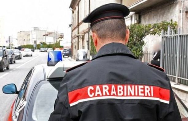 &quot;Perché non controllate quel Carabiniere? Compra la droga&quot;: finisce a processo per oltraggio