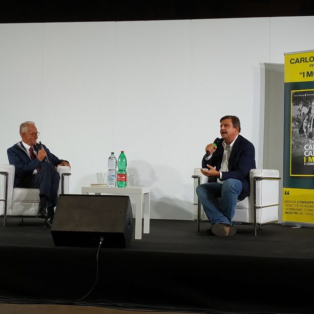 Carlo Calenda a Cuneo per presentare &quot;I Mostri&quot;: &quot;Quando siamo diventati così codardi da lasciare il paese in mano a persone che non hanno mai lavorato?&quot; (Foto)