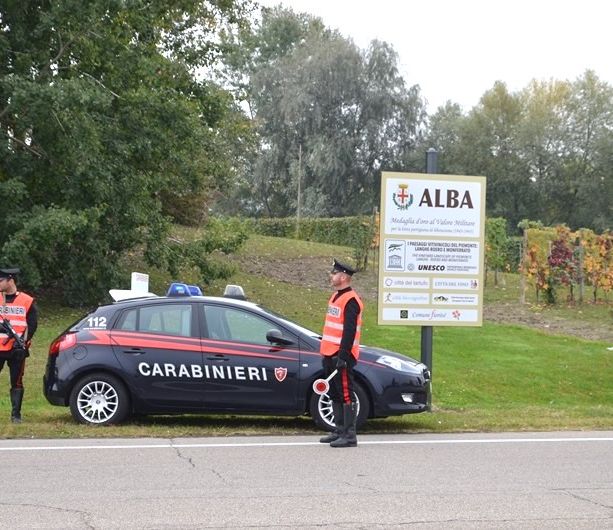 Due arresti dei Carabinieri per spaccio di stupefacenti in pieno centro ad Alba e Bra