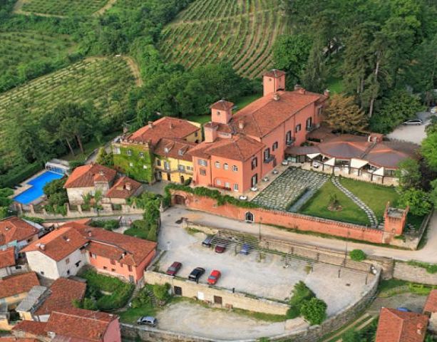Licenza sospesa fino al 6 aprile per il Castello Rosso di Costigliole Saluzzo