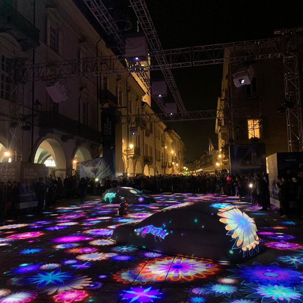 Si sono accese le luci di “Cuneo Provincia Futura” firmate dal designer Alessandro Marrazzo (FOTO E VIDEO)