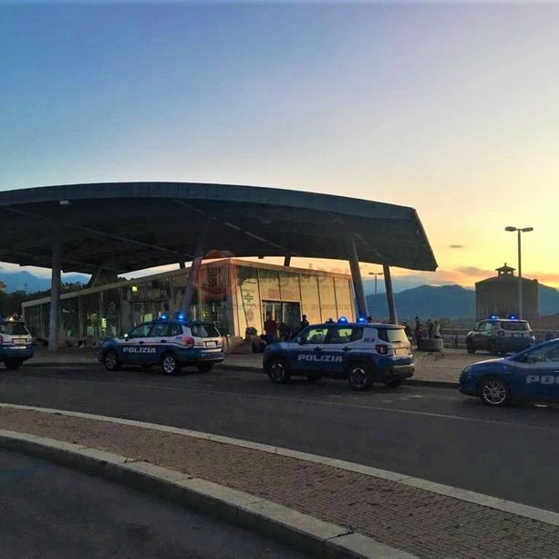 Cuneo, nuovo sgombero al Movicentro: &quot;Non si elimina la povertà nascondendo i poveri&quot;