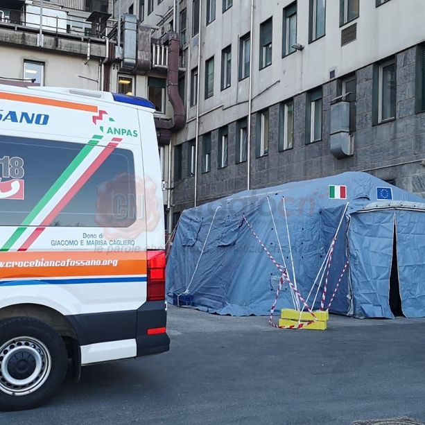 In Granda le prime tende davanti ai Pronto soccorso: serviranno per individuare casi sospetti al Covid-19, tutelando il resto dell’utenza