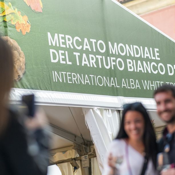 Sabato 7 ottobre al via la Fiera del Tartufo Bianco d'Alba. Ospite d'onore il ministro della Difesa Guido Crosetto