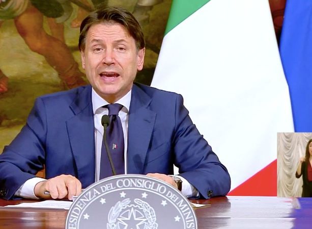 Coronavirus, ecco il Decreto Rilancio. Conte: &quot;Testo da 55 miliardi, come due manovre economiche. Tagli alle tasse per 4 miliardi&quot;