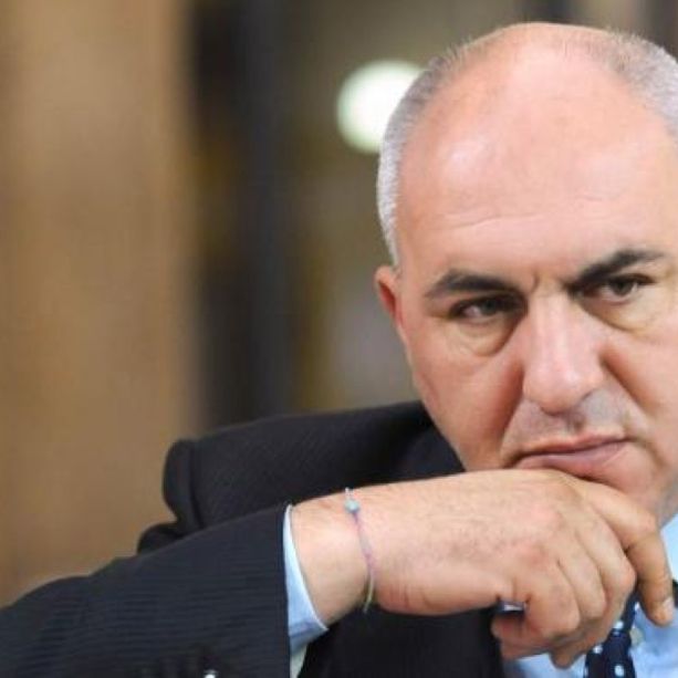 Malore per il ministro Guido Crosetto: trasportato in ospedale