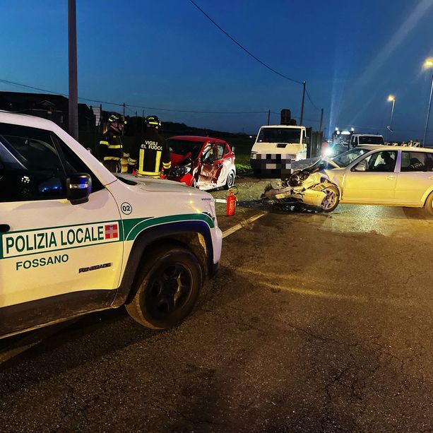 Due auto coinvolte in un incidente stradale a Tagliata di Fossano: chiusa momentaneamente la SS231
