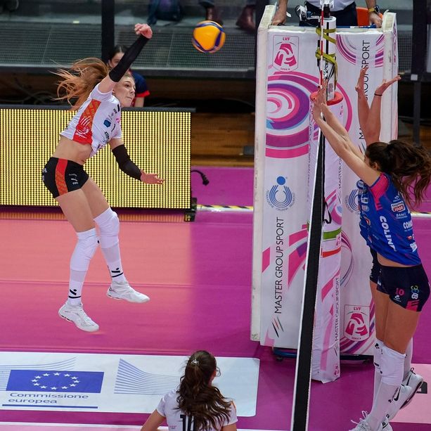 Volley A1F. Buon Natale, Cuneo! Che colpo le Gatte: le ragazze di Zanini vincono 3-2 con Novara  (VIDEO)