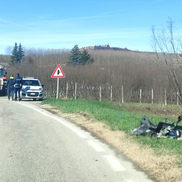Due feriti nello scontro tra auto in frazione Santa Maria di La Morra