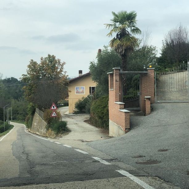 Proiettili contro una casa durante una battuta di caccia: è successo a Monticello d'Alba