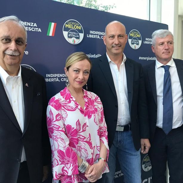 Giorgia Meloni a Cuneo per sostenere i candidati del centrodestra a Cuneo, Savigliano e Mondovì [VIDEO e FOTO]