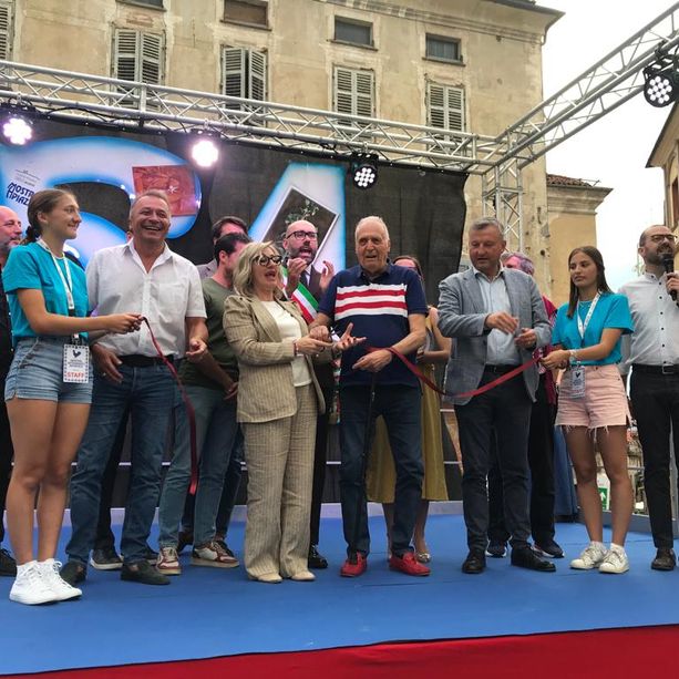 Espositori da tutta Italia a Mondovì: inaugurata la 54ª edizione della Mostra dell'Artigianato artistico