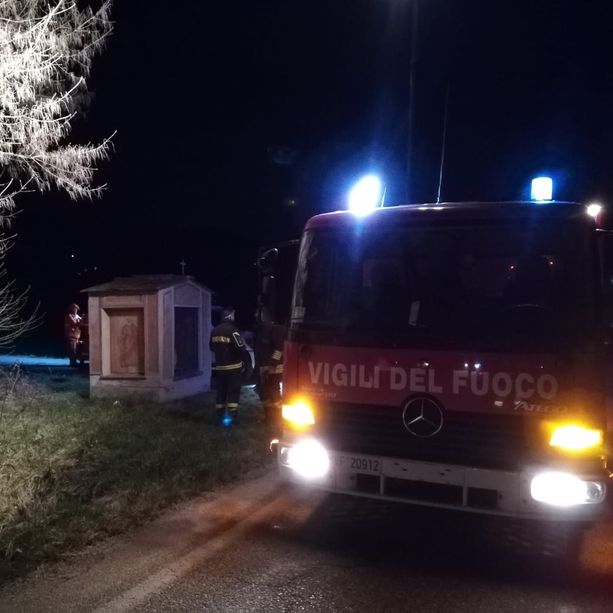 Incidente a Neive, scontro frontale tra due vetture: feriti i conducenti, grave una ragazza di 27 anni