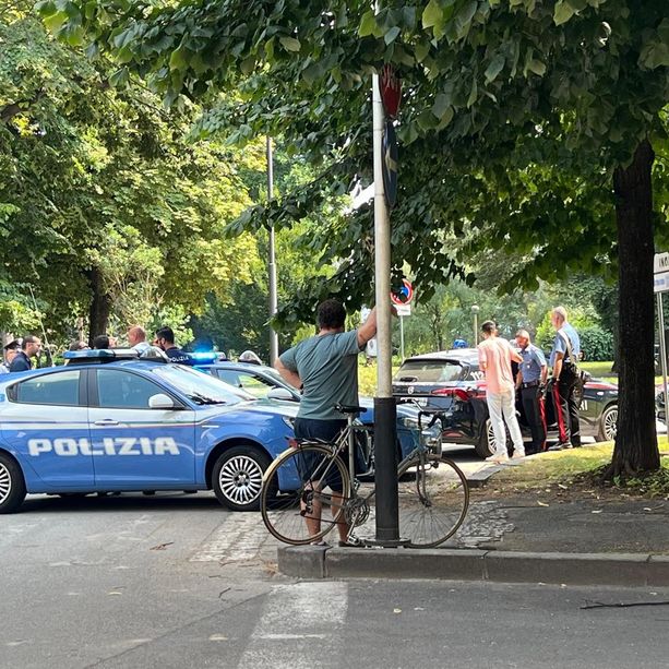 Rissa in corso Dante a Cuneo, Carabinieri e Polizia sul posto