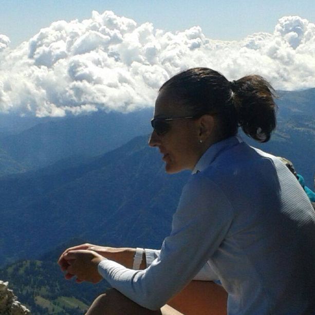 Limone Piemonte, scivola e cade durante una gita di scialpinismo: deceduta una donna di Busca