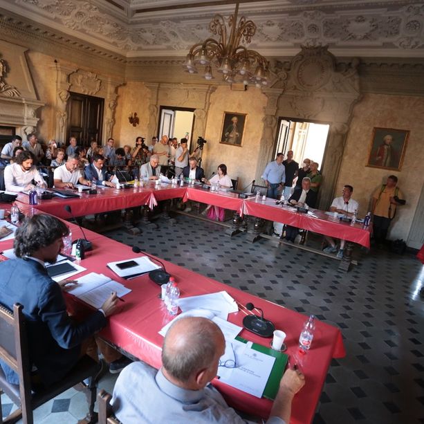 Savigliano, il Consiglio comunale fa quadrato su “Alpi Acque”