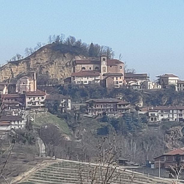 Allarme a Santo Stefano Roero per la scomparsa di un uomo: ricerche in corso