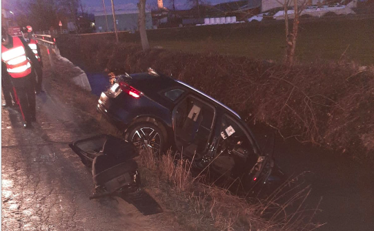 Incidente stradale a Montanera: giovane donna estratta viva dall’acqua in stato di ipotermia