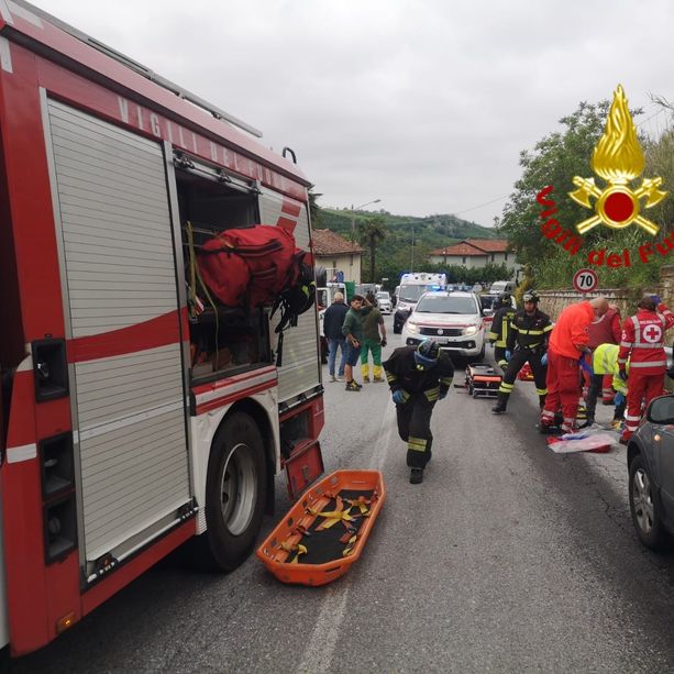 Due feriti nello scontro tra un’auto e un furgone a Borgomale