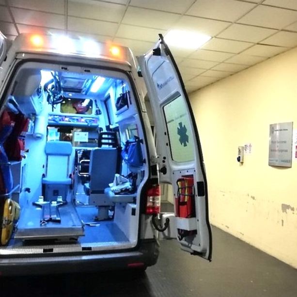 Frontale tra due auto a Roccavione: tre feriti, due sono gravi