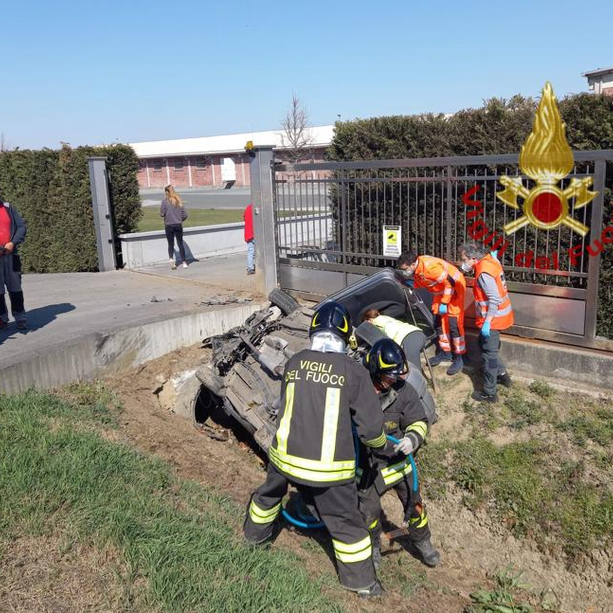 La comunità di Cardè piange Dino e Nadia, padre e figlia morti nella loro auto uscita di strada