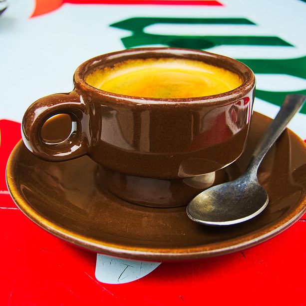 “Evase” dai domiciliari per andare a bere un caffè: fatto di lieve entità, per il giudice non è punibile