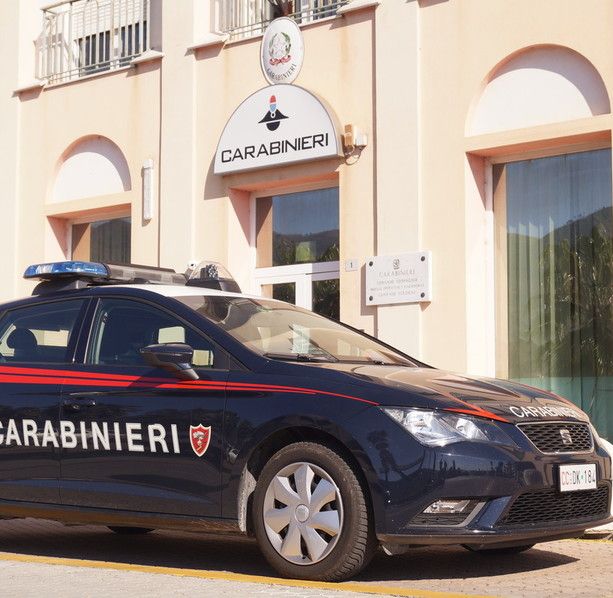 Armati di pistola rapinano  11 giovani a Ceriale:  cinque ragazzi cuneesi denunciati dai Carabinieri