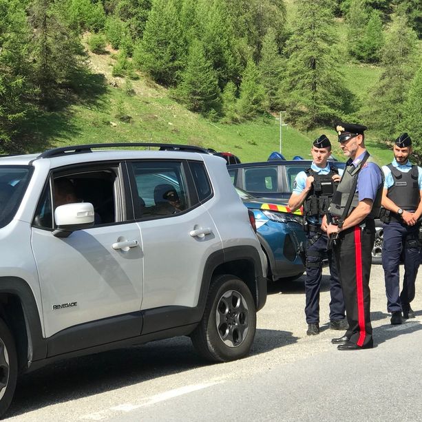 Carabinieri e Gendarmeria insieme per il controllo del territorio: la cooperazione parte da Argentera [FOTO E VIDEO]