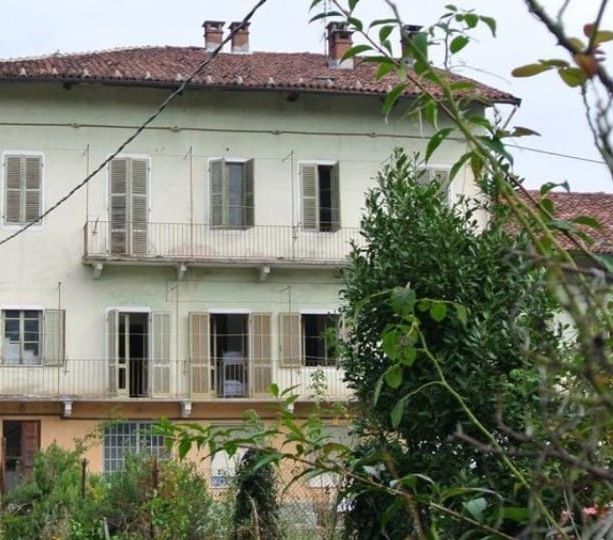 La famiglia Afghana ricongiunta a Carrù è fuggita la scorsa notte