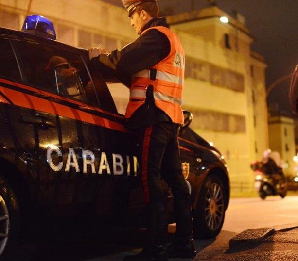 Un ‘biglietto’ da 500 euro per raggiungere la Francia. Fermato a Bra furgone con trentuno migranti nascosti