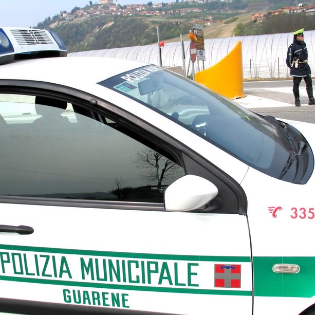 Falsi tecnici colpiscono ancora: due case svaligiate nello stesso cortile a Guarene